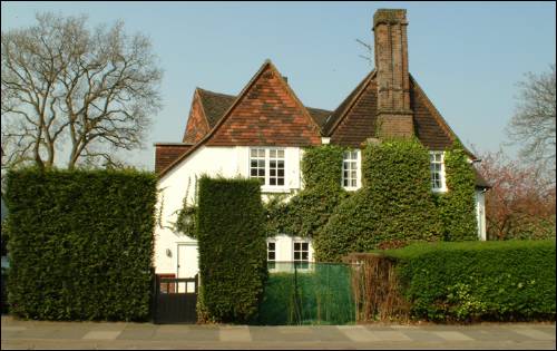 04 Meadway, side